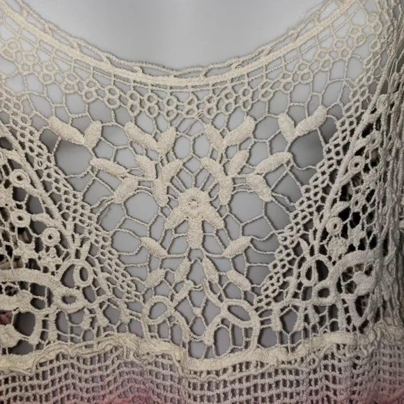 Dolled Up lace tank top - Picture 2 of 9